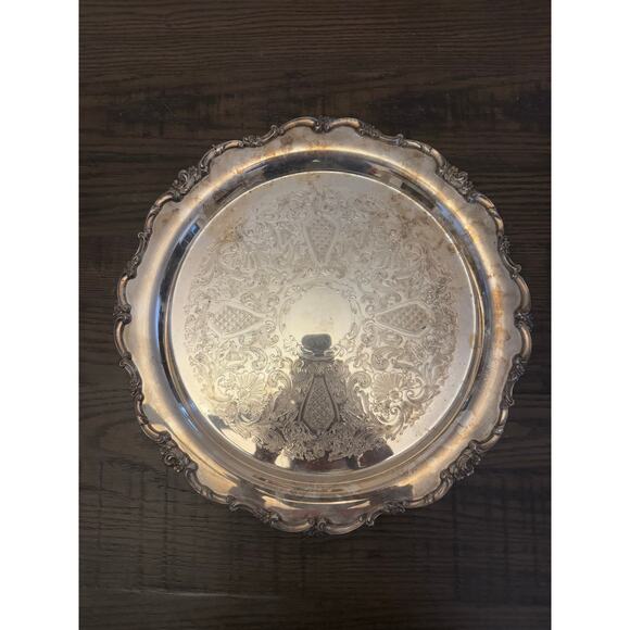 Lunt V-90 12.75” Round Silver-Plated Platter – Eloquence Pattern - Picture 1 of 7